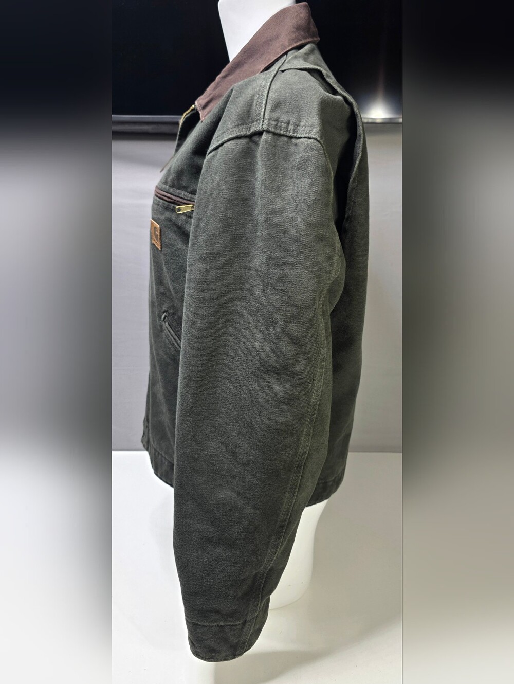 Vintage Carhartt J97 Detroit Jacket in the Moss Green (MOS) colorway Size Medium - Picture 4 of 16